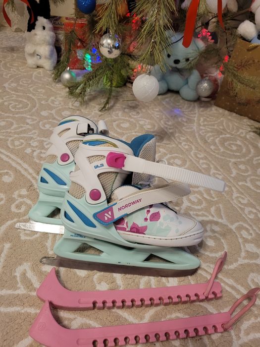 Коньки продам ...