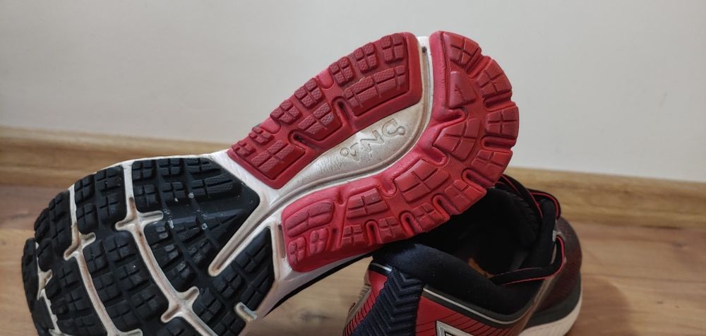 Brooks ghost marimea 43-27,5cm