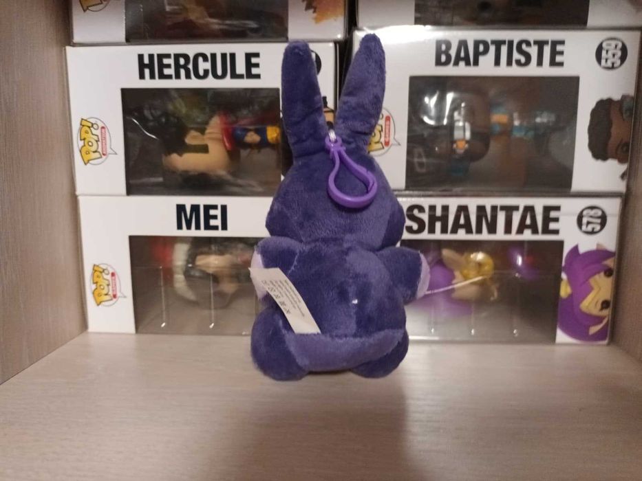 Jucarie Plus de Agatat Joc Five Nights at Freddy's - Bonnie the Rabbit