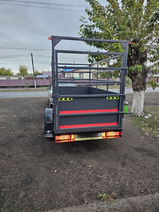 Продам прицеп коневоз