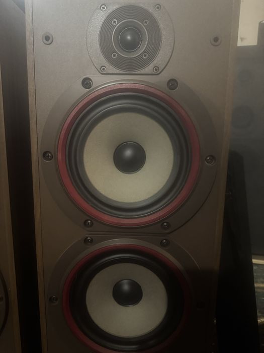 B&W Bowers & Wilkins