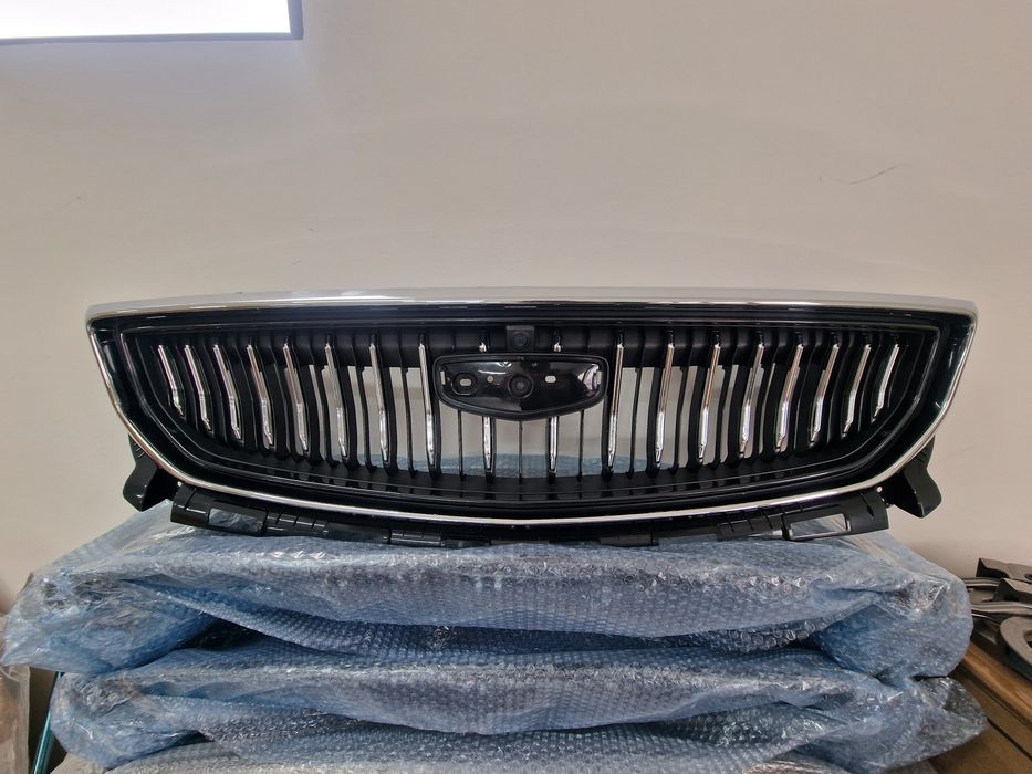 Решетка радиатора Geely Emgrand