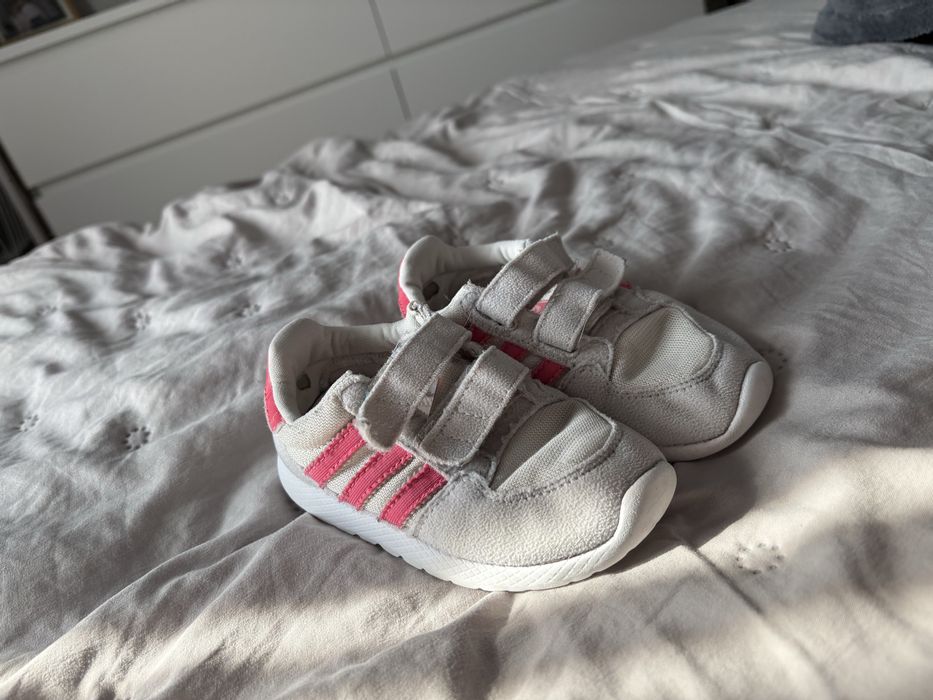 Маратонки adidas за момиче
