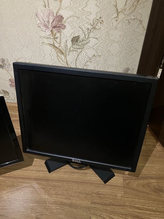 Мониторы 2 шт рабочие DEL и AOC