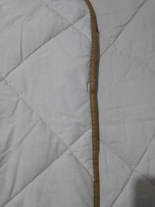 Двойно одеяло с пълнеж от мериносова вълна 195 /220 см а