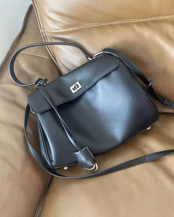 Сумка новая кожаная