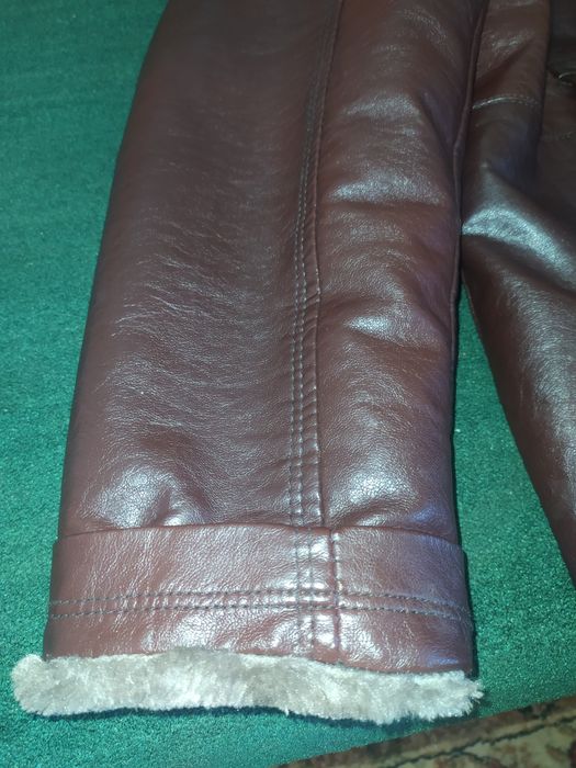 Продам куртку кожанную