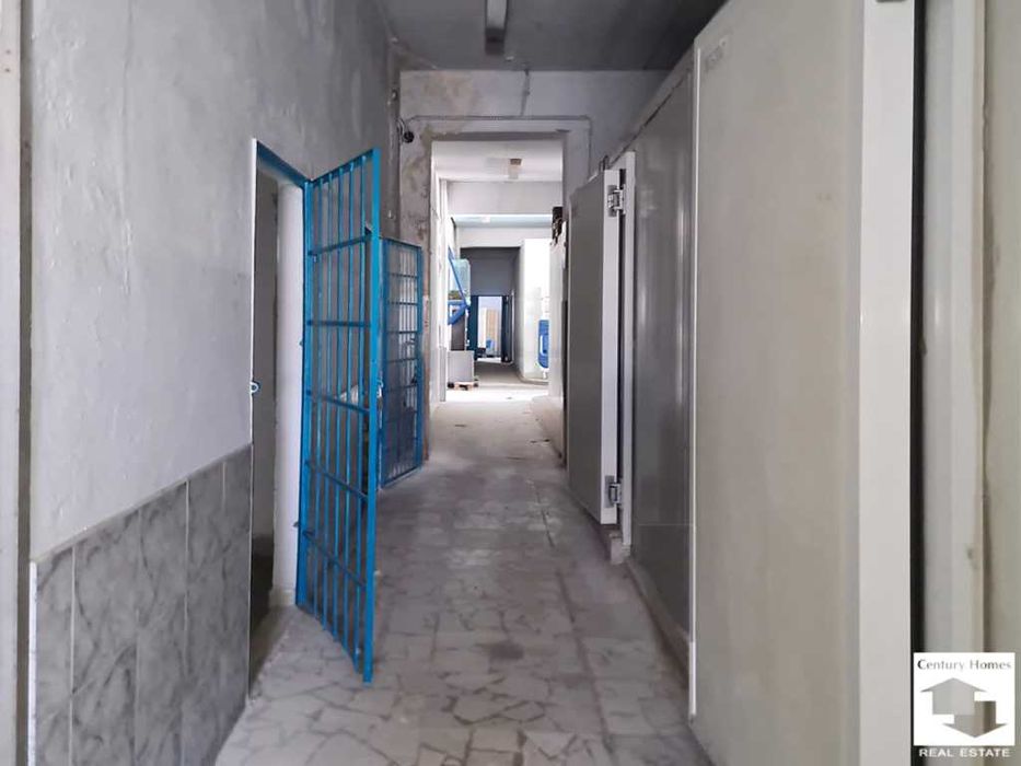 111344 Склад на две нива, с товарна рампа и магазин, в кв. Чолаковци