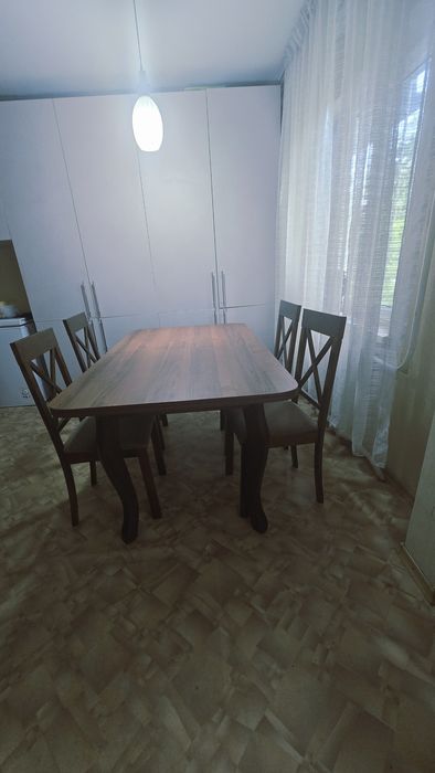 Продам стол+4 стула
Красивый и практ