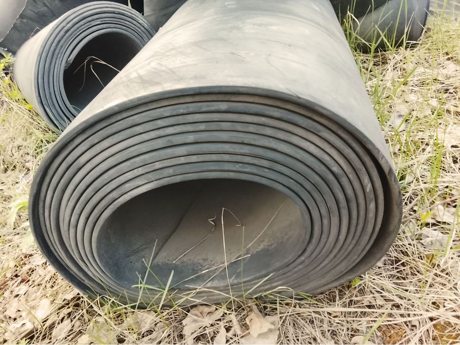 Продаю ленту б/у метраж разный