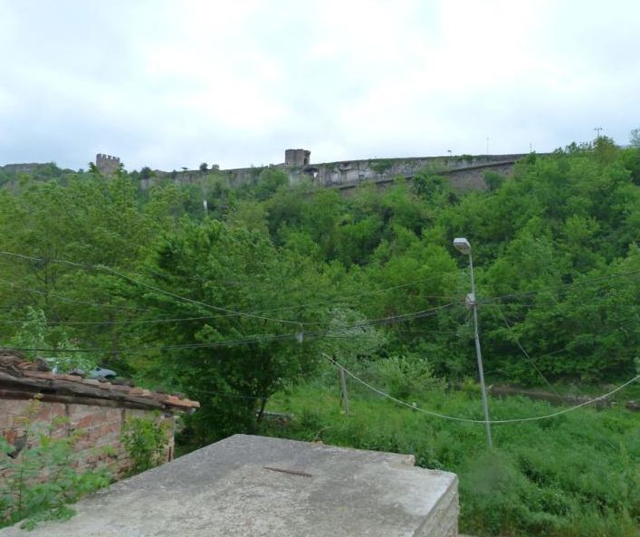 Парцел-къща идеално за сглобяема или строеж с паритиди вода и ток