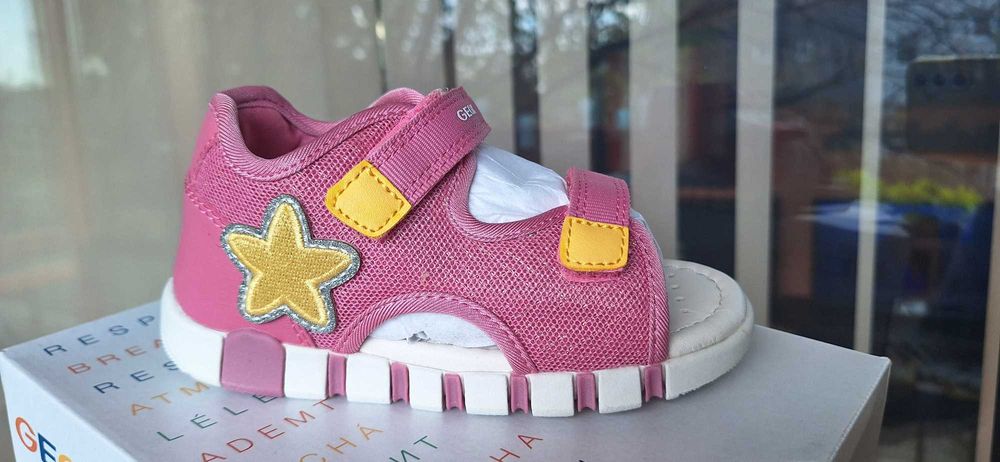 Сандали - чисто нови - Biomecanics и Geox, н. 25