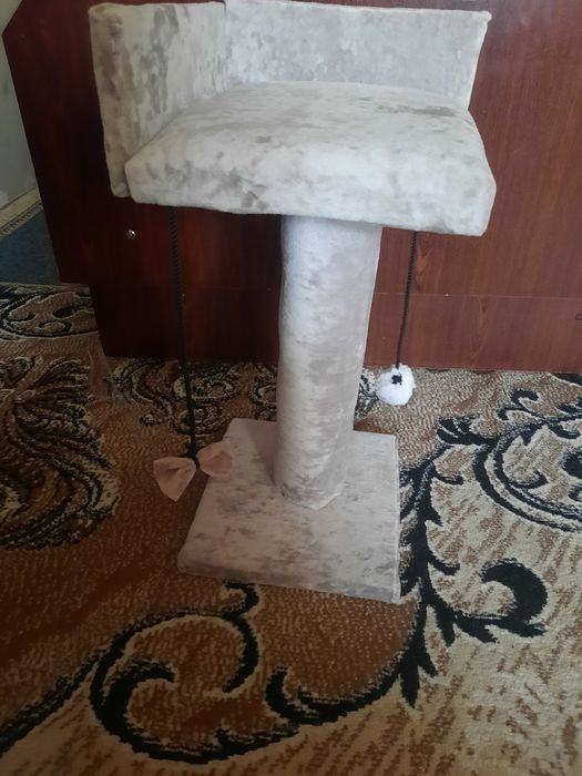 Лежанка домик для кошки