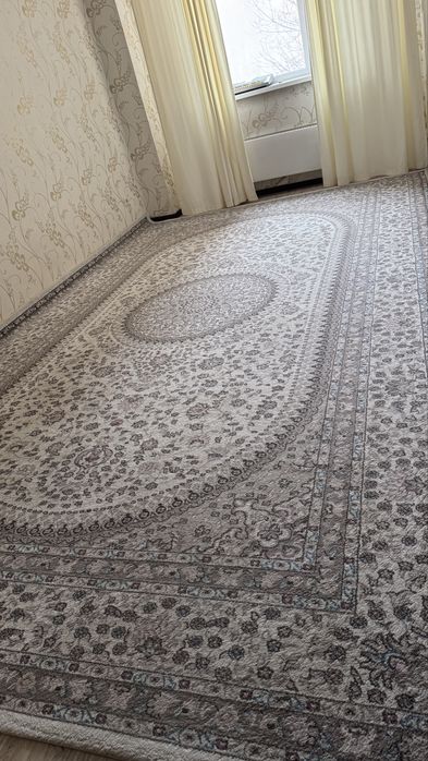 Продаётся ковёр. Размер: 5×3 метра.