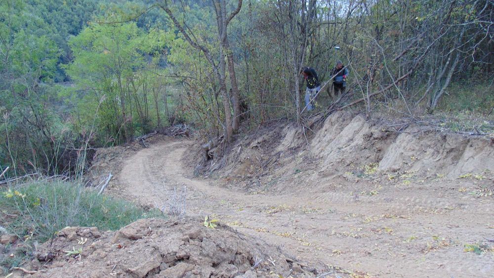 Vindem terenuri intravilane in Cladova