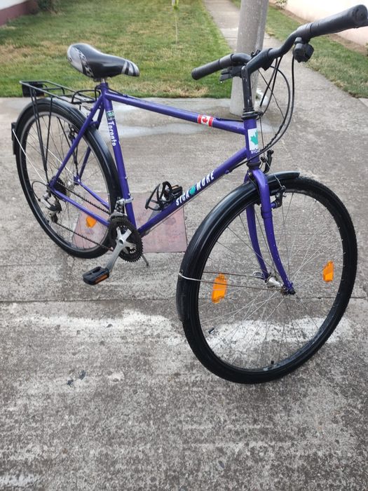 Vând bicicleta .