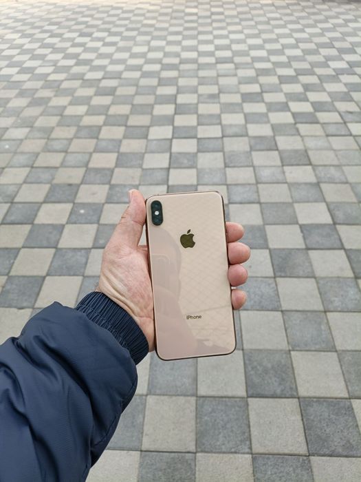 Iphone x S Max sotiladi