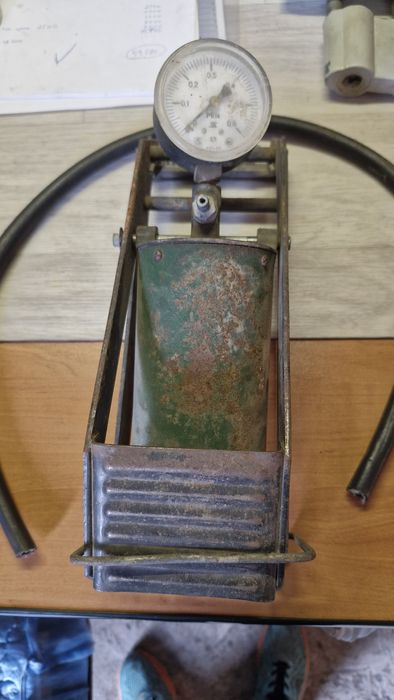 Насос ножной советский