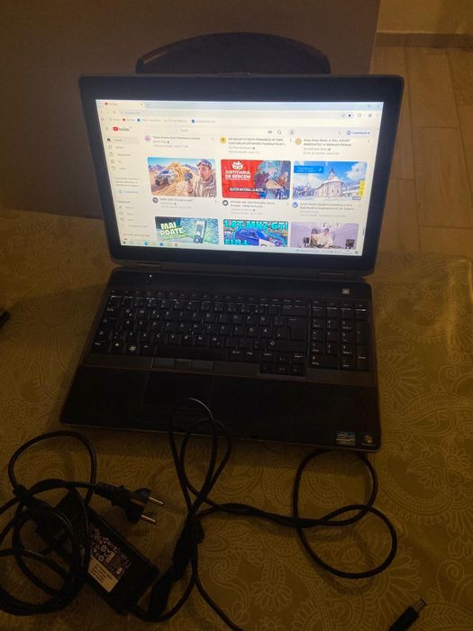 Vând laptop dell