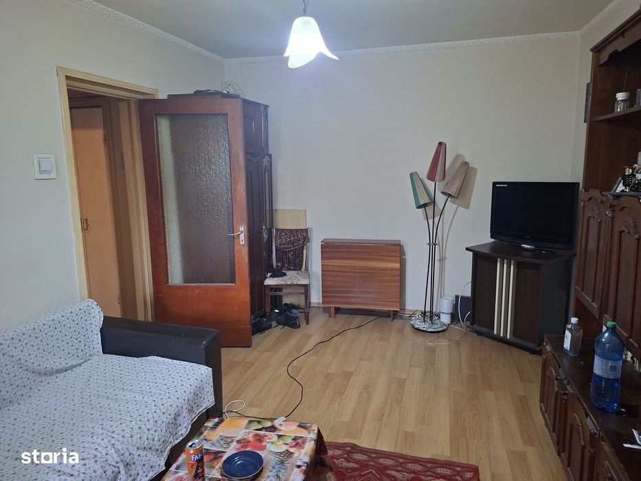 Nord(Lic.Nichita Stanescu),apart 2 cam,2/4, de vanzare