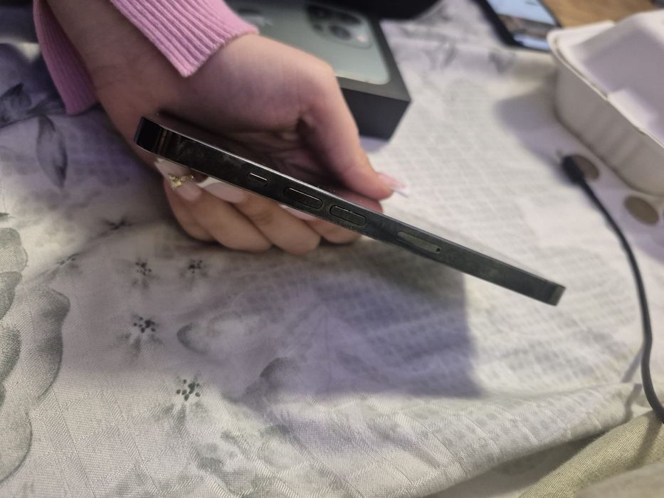 Vand/schimb iphone 13 pro mai multe detalii pv !