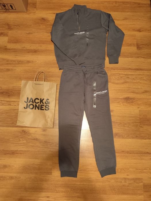 trening din fleece Jack & Jones, cu un hanorac cu fermo
