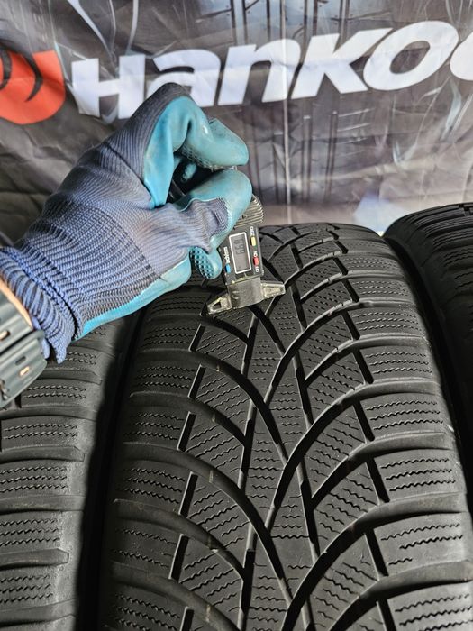 4 anvelope iarna 225 55 18 Toyo 6.6mm 2020