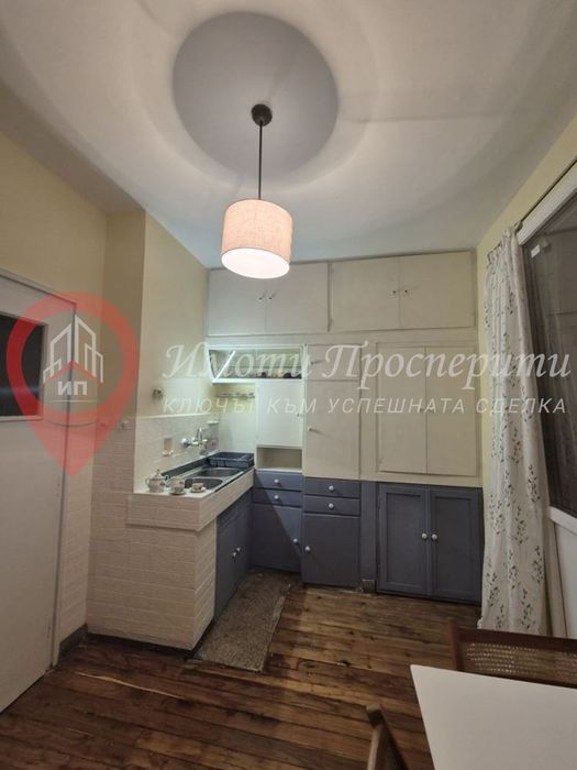 Дава се под наем Тристаен апартамент в София, Лозенец - 80 кв.м за 750 € - Снимка #2