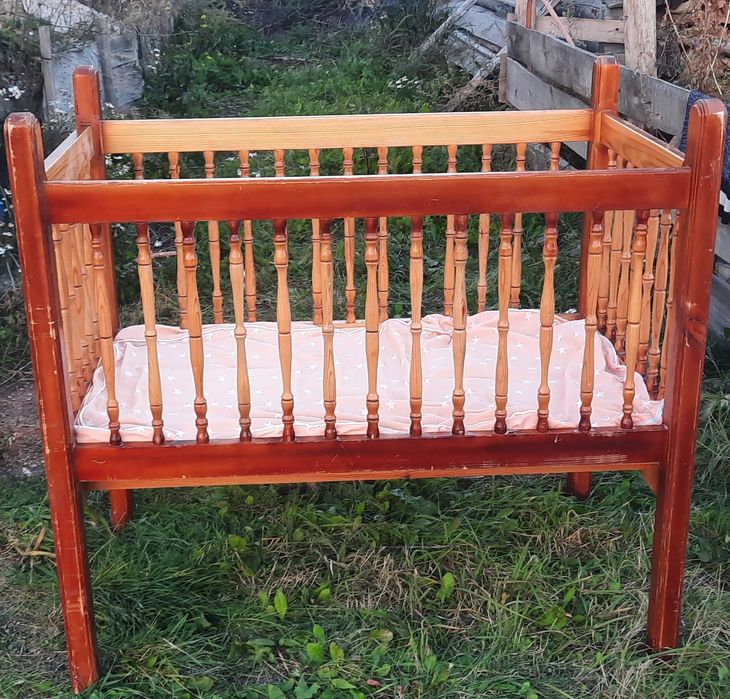 Детская кровать с матрасом