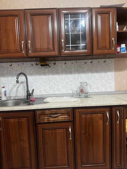 Продам кухонный гарнитур Б/У