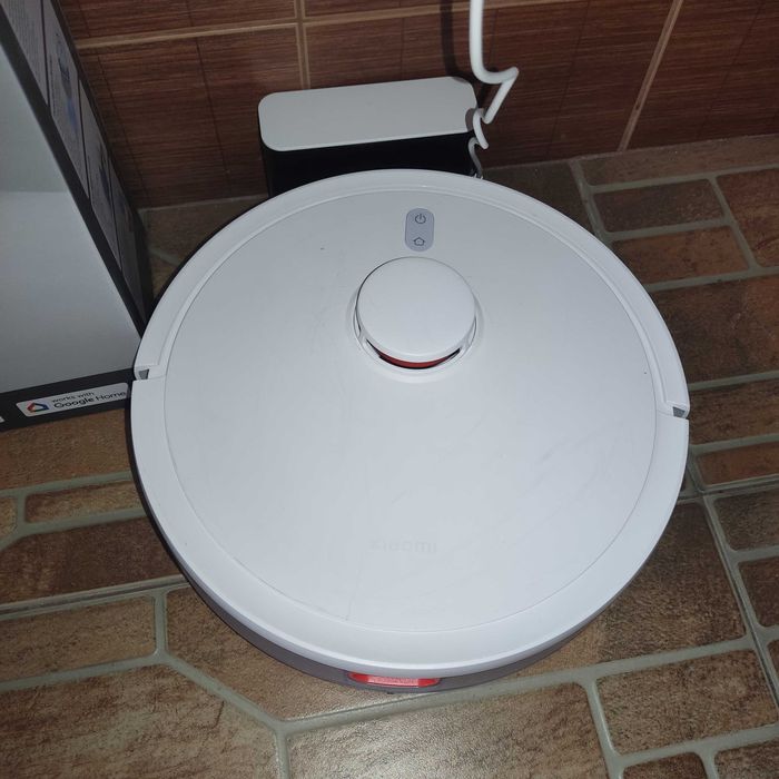 Робот  XIAOMI нов в гаранция