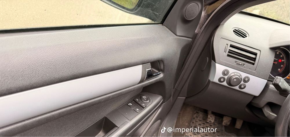 Opel Astra  GTC 1.6 Benzina