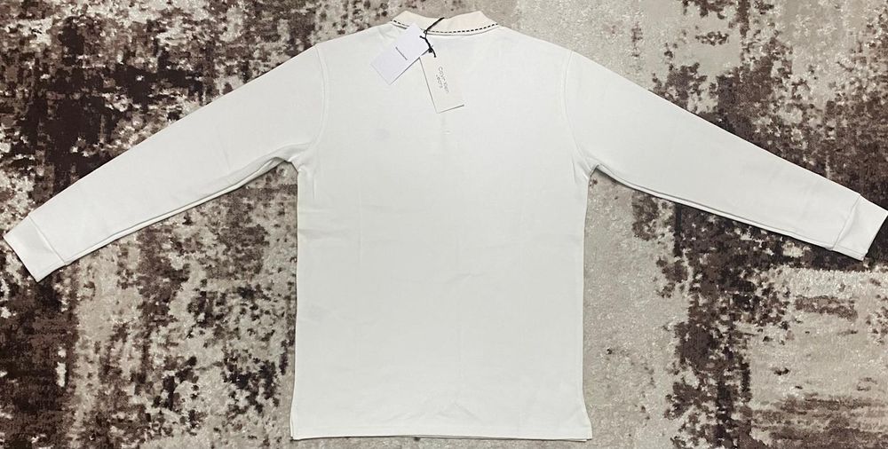 Vând bluza noua de bărbați Calvin Klein