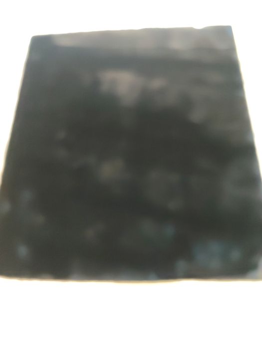 Нов плюшен черен килим