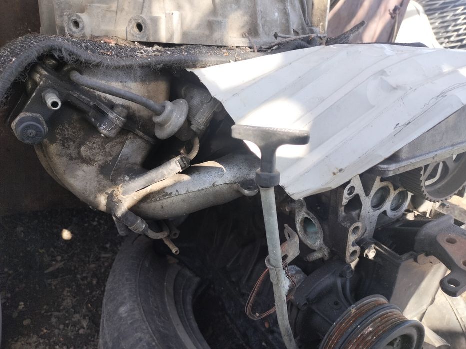 Мотор с коробкой Карина е 1.6