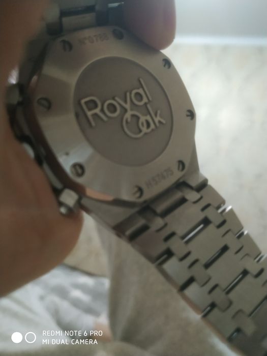 мужские- часы срочно!!! продам звоните пишите по номеру. (телеграмм)