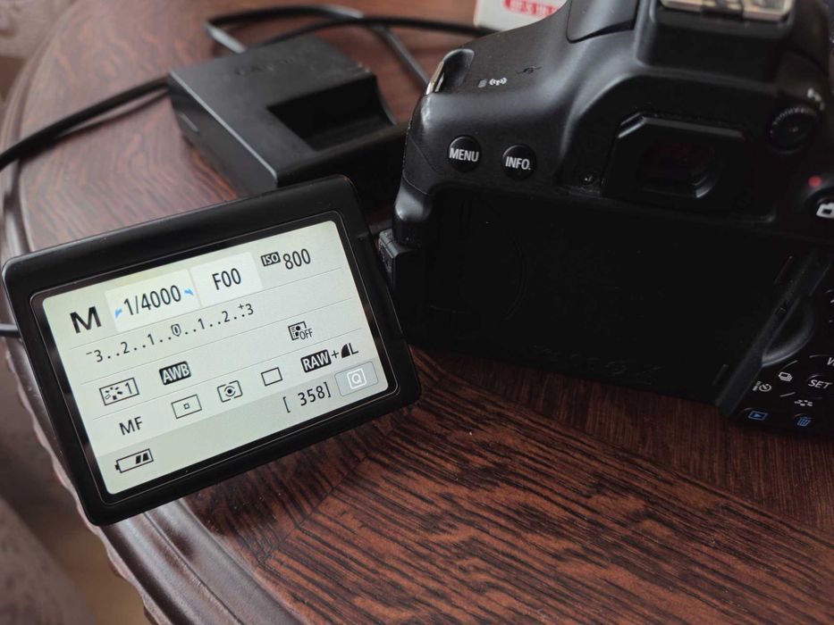 Canon EOS 750D фотоаппарат