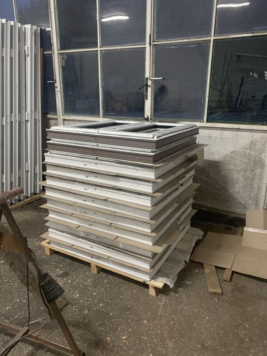 Производство на PVC и AL дограма,  врати, гаражни врати