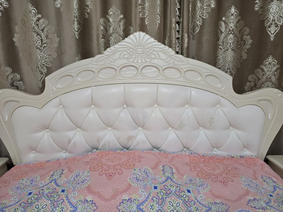 Кровать двухспальная