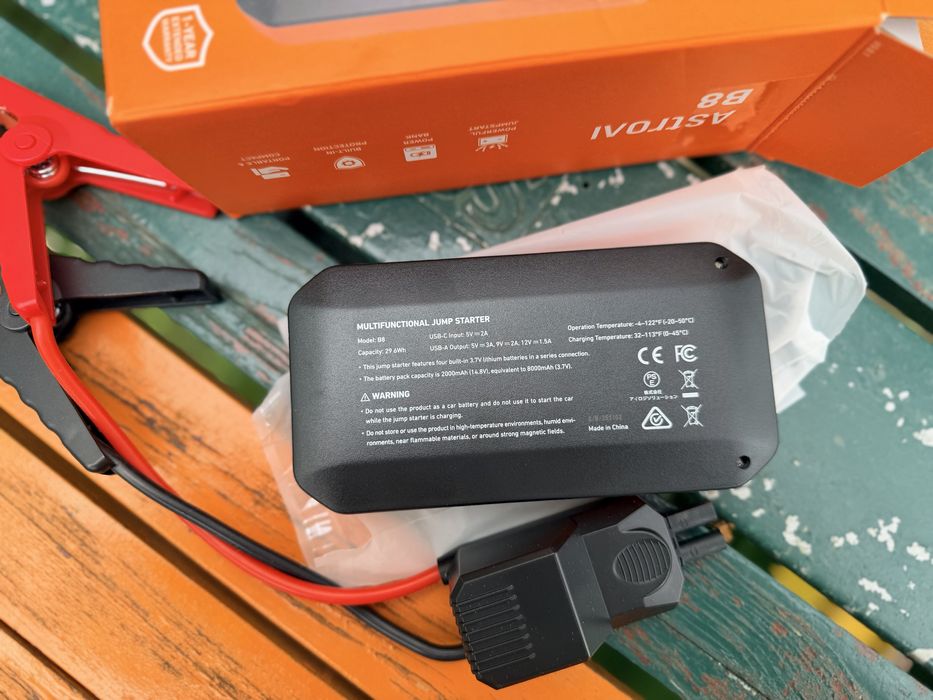 Jumper auto portabil – 12V, 29.6Wh 4000A 50wh