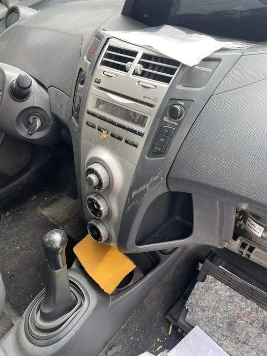 Toyota yaris 1.3vvti НА ЧАСТИ