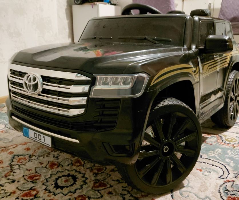 Электромобил Toyota