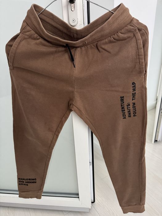 Pantaloni trening baieti 9-10 ani