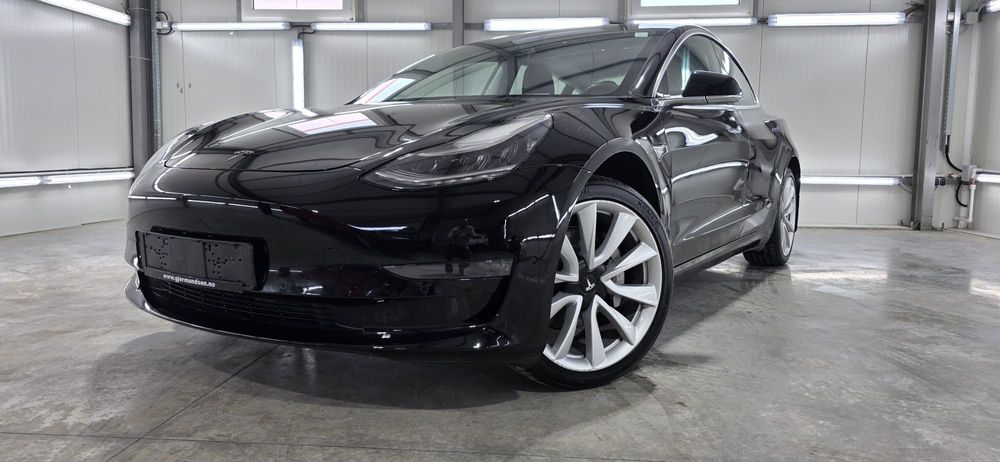 Tesla Model 3 Tesla Model 3 Long Range dual motor