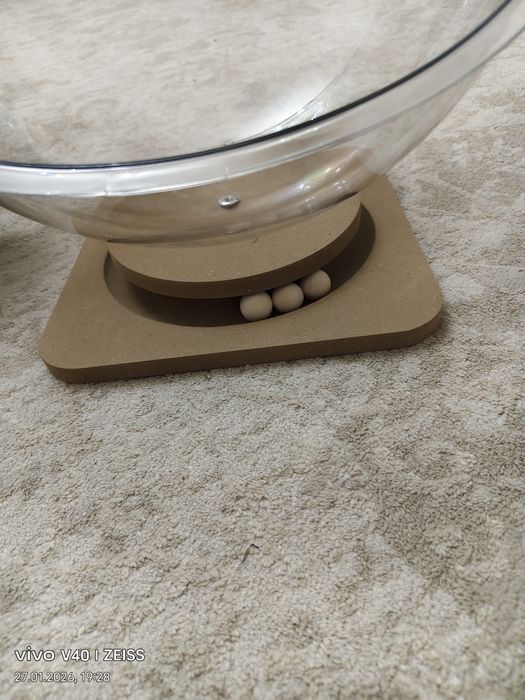 Лежак для кошки.