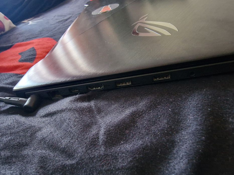 Asus ROG Strix GL703V