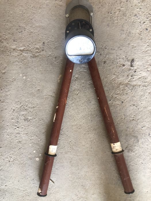 Клещи вольтомер