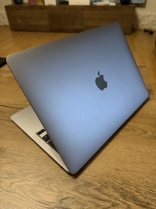 De vanzare MacBook Air M1