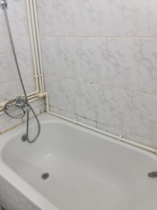 Inchiriez cameră cămin piata Nicolina