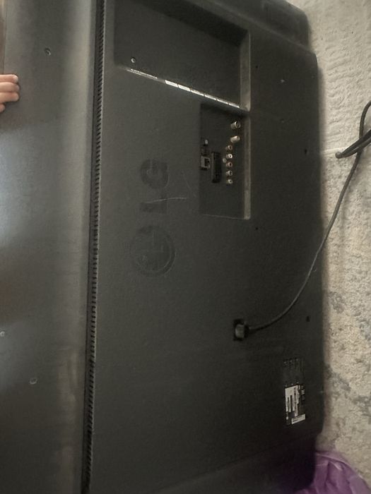 Продам телевизор LG